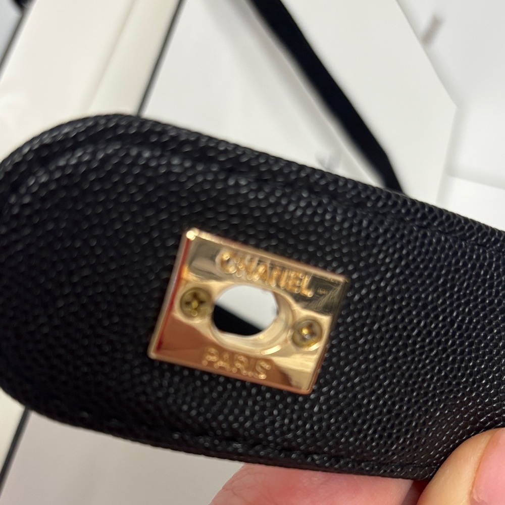 New 💘 CHANEL Beauty Cosmetic Black & Gold Shoulder Bag Vegan Leather Crossbody - Picture 9 of 17